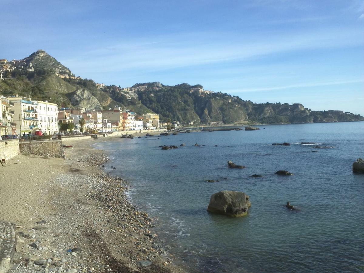 Taormina Holidays Apartment Giardini Naxos